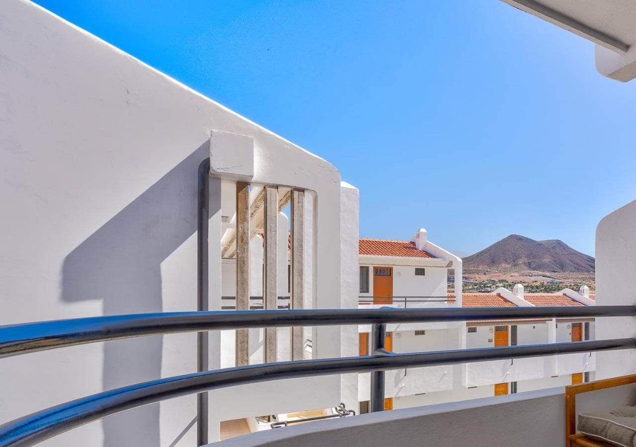 Stylish Flat And Pool With 3 Rooms, Sleeps 6, Los Cristianos Los Cristianos  Exteriör bild